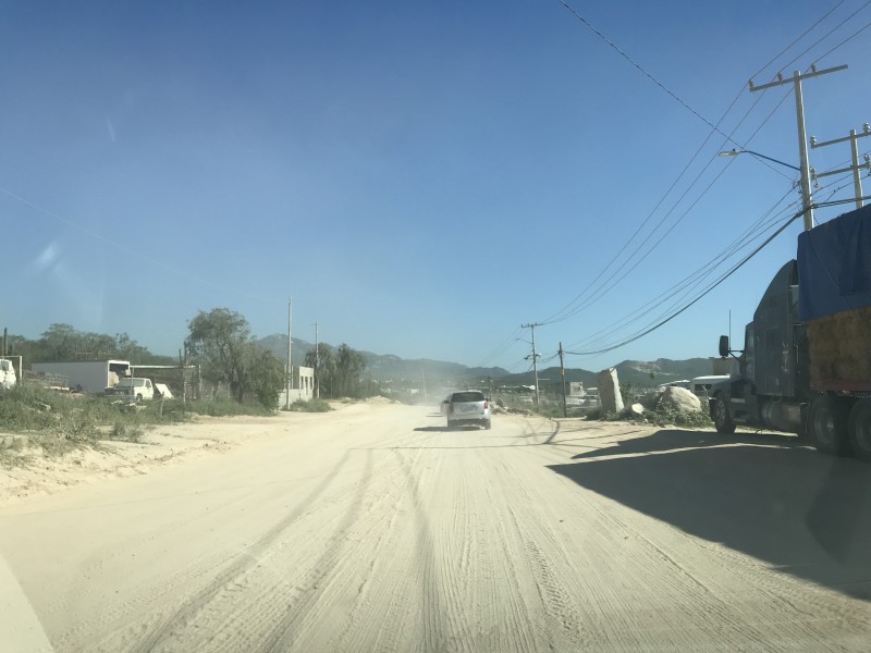 Urge pavimentación de calles en Gastélum: Vecinos