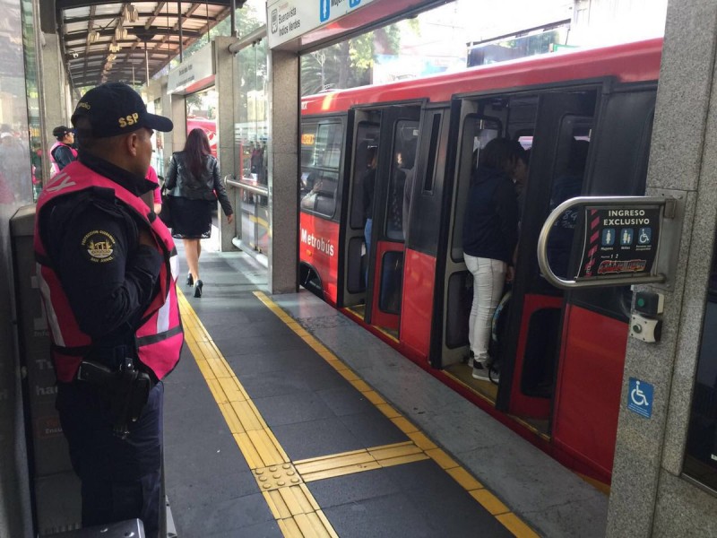 Urge reforzar seguridad en metrobús