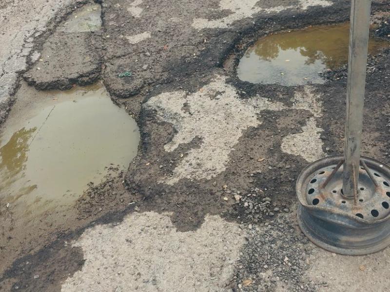 Empresarios piden replantear estrategia de bacheo ante deterioro vial en Los Mochis