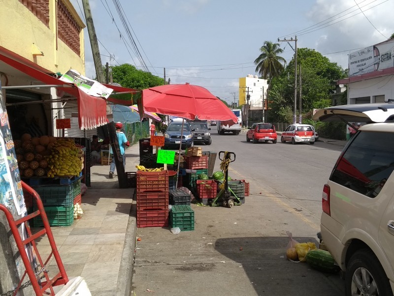 Urgen a Comercio Municipal controlar ambulantaje en Héroes del 47