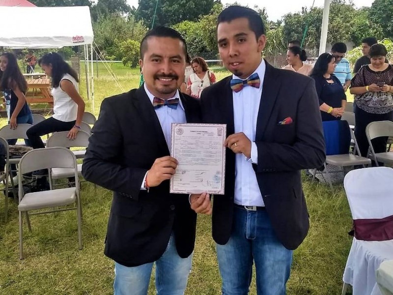 Exigen a diputados tratar matrimonio igualitario