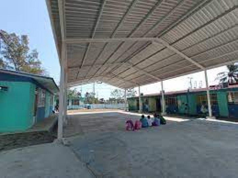 Urgen signar convenio para agilizar escrituración de escuelas en Tuxpan