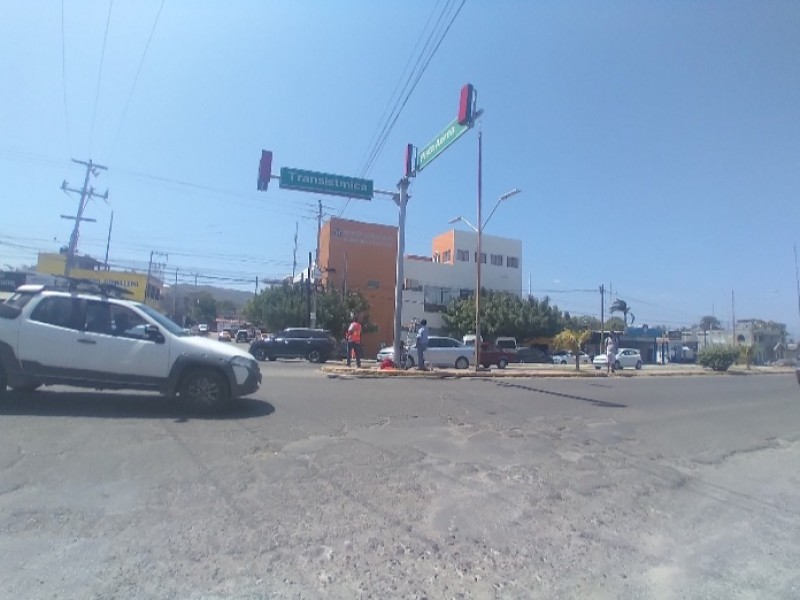 Urgente el mantenimiento a semáforos en Salina Cruz: ciudadanos