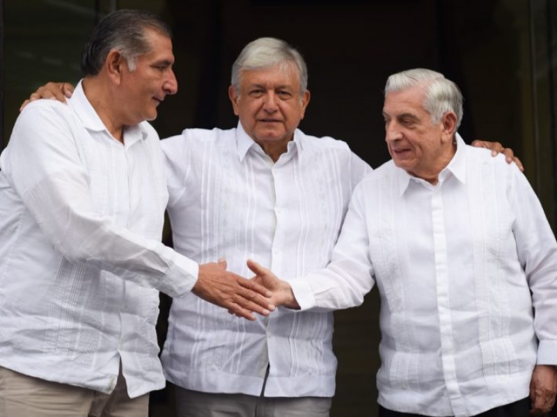 Urgente, estrategia para recuperar industria petrolera: AMLO