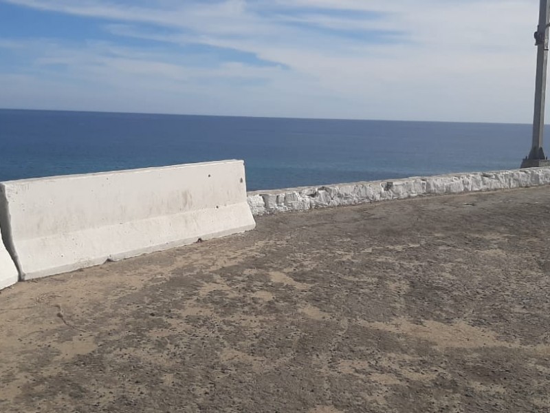 Urgente muro de contención en  mirador de costa azul