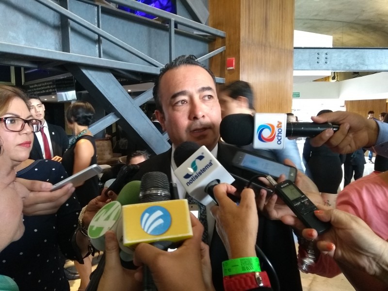 Urgente resolver plaga de moscos en Aeropuerto: CCIJ