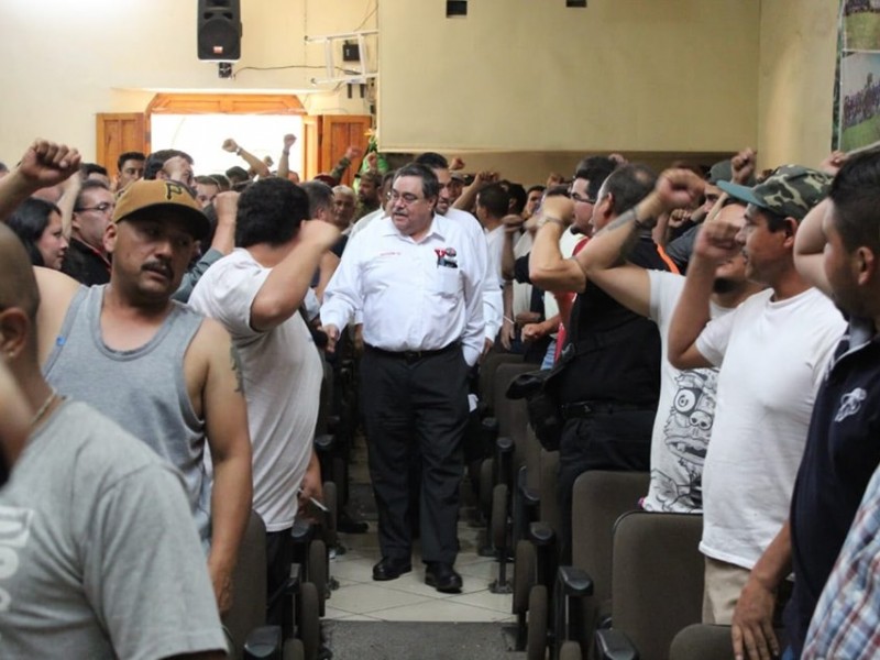 Urrutia busca favorecerse de huelgas mineras: Pavón