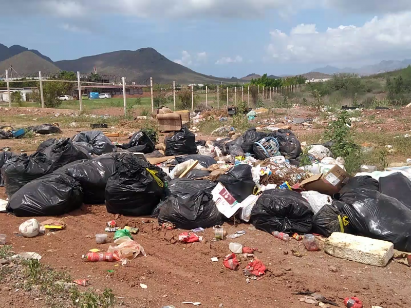 Usan de basurero terrenos del Cobach