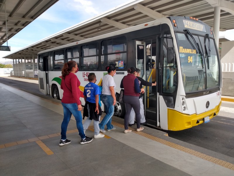 Usuarios consideran que transporte público opera con alto riesgo de contagio