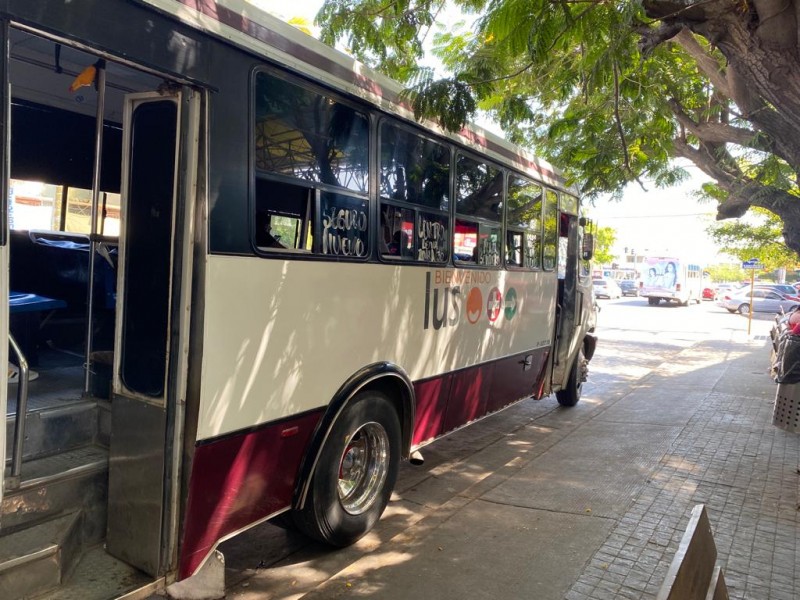 Usuarios se quejan de camiones sin aire acondicionado en Los Mochis
