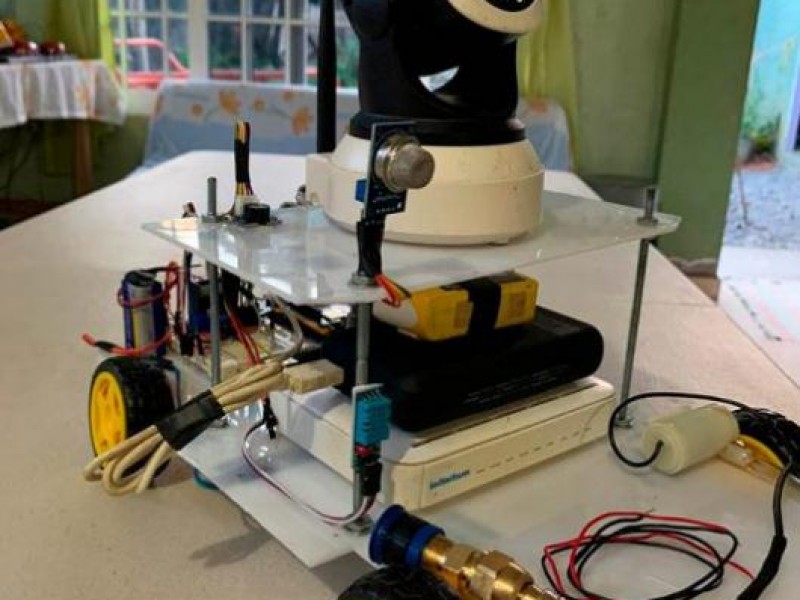 UV crea robot desinfectante contra Covid-19