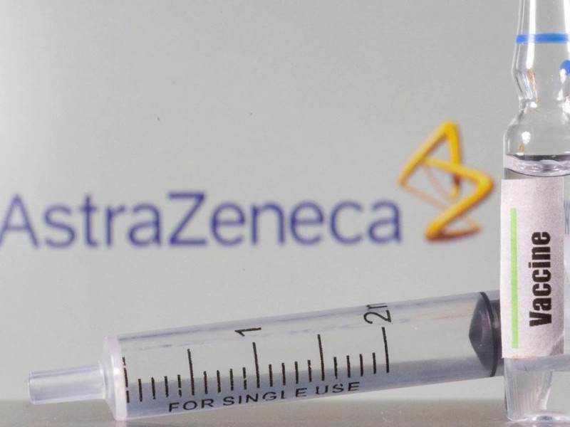 Vacuna de AstraZeneca contra Covid es favorable en adultos mayores