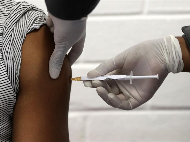 Vacuna de covid podría administrarse en EE.UU en diciembre