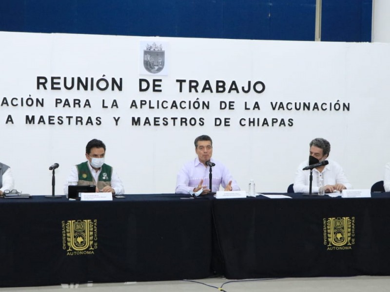 vacunación anti COVID-19 a docentes en Chiapas tendrá 19 sedes