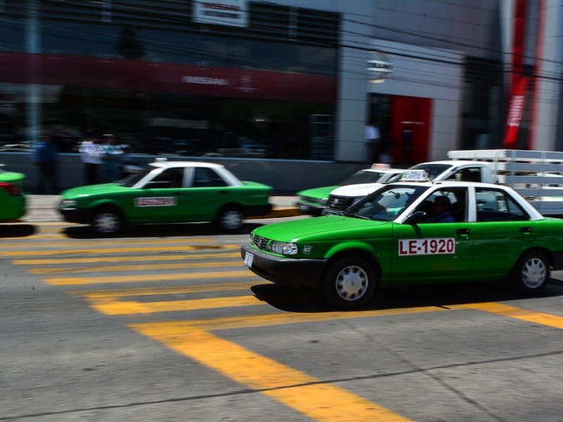 Vacunación anti Covid-19 beneficia al gremio de taxistas