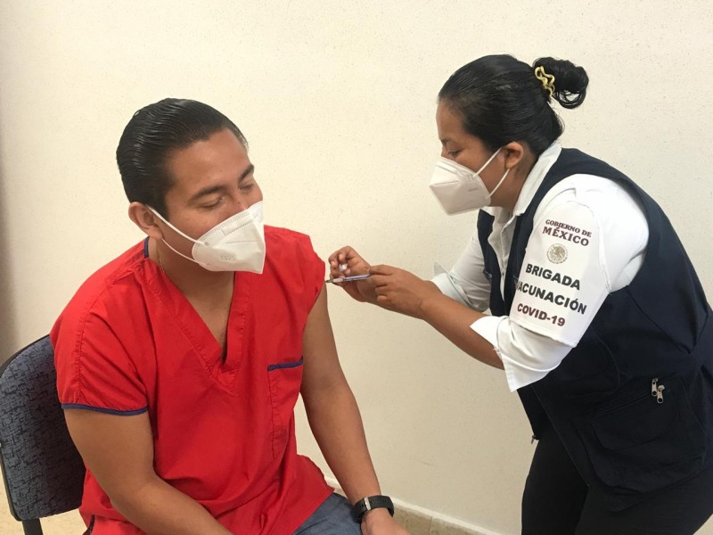 Vacunación COVID en Chiapas va en un 64 por ciento
