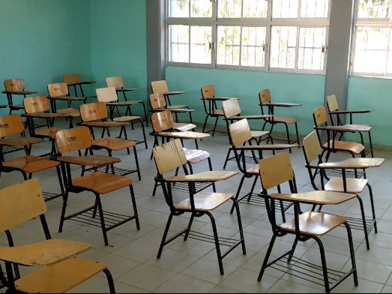 Vacunación de maestros abre posibilidad de un regreso a clases