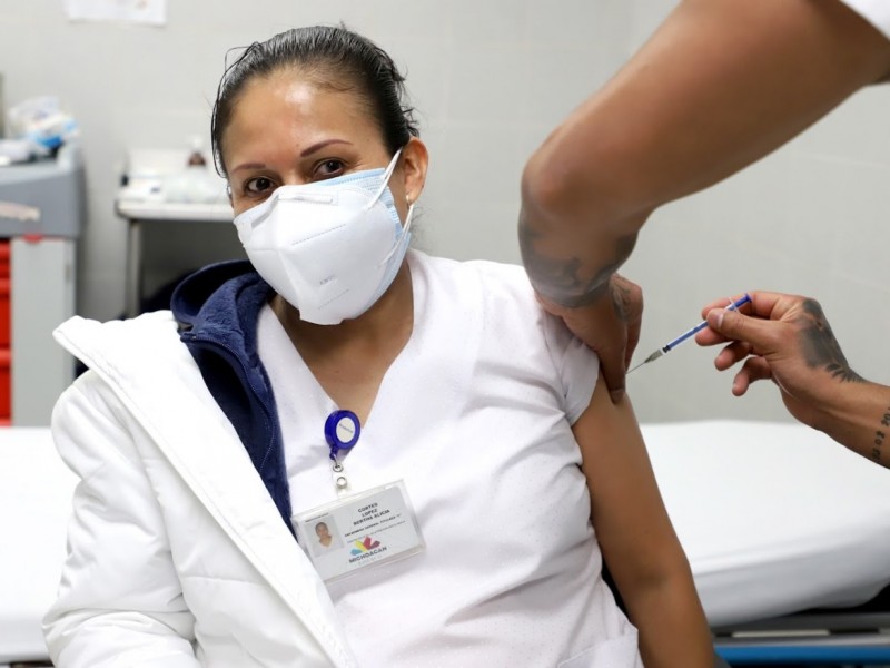 Vacunados contra Covid19, más de 2 mil trabajadores de lasalud