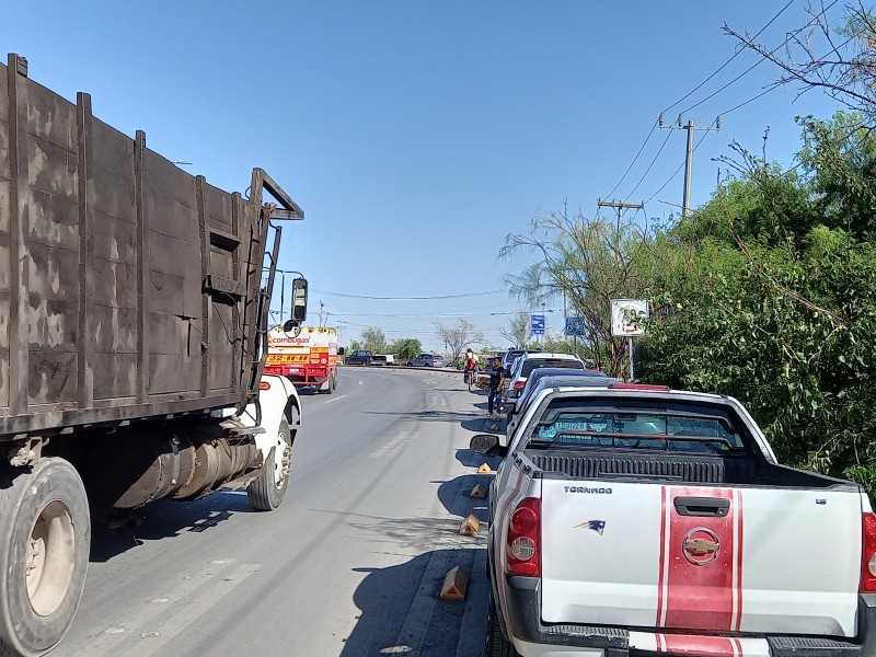 Vacunados ocupan ciclovia a las afueras del Bosque Urbano