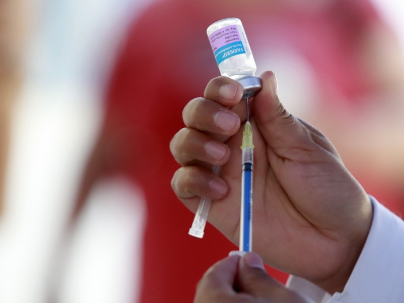 Vacunan a más de un millón de poblanos contra influenza
