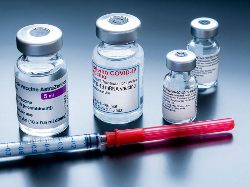 Vacunas no protegen completamente contra Covid-19, recuerda la OMS