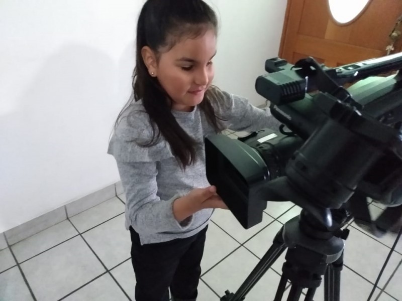 Valeria, la pequeña youtuber