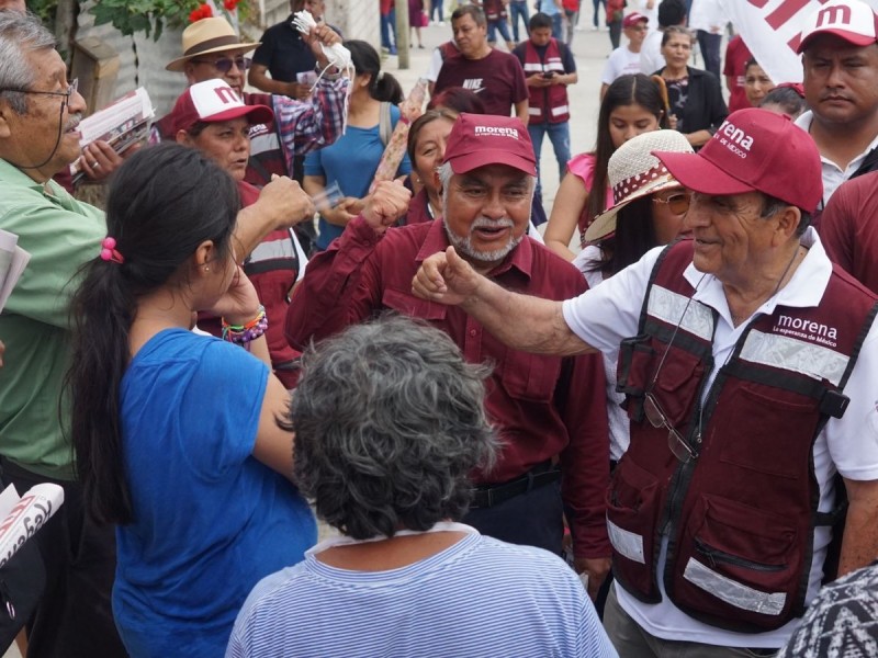 Vallejo recorre colonias de Tuxpan