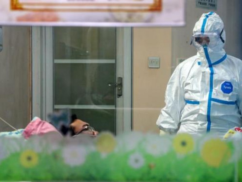 Van 213 muertos por coronavirus en China