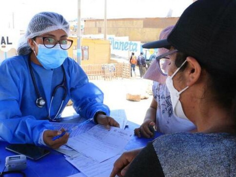 Van 28 personas intoxicadas por incendio forestal en Ímuris