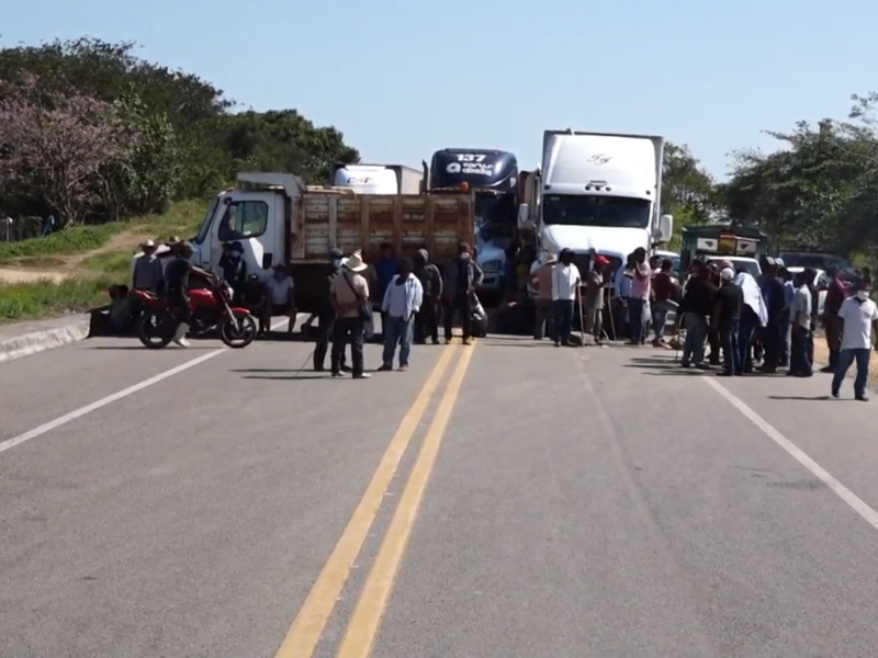 Van 6 días con bloqueos carreteros en el Istmo