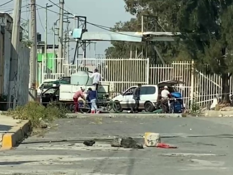 Van contra huachicoleros en Ecatepec