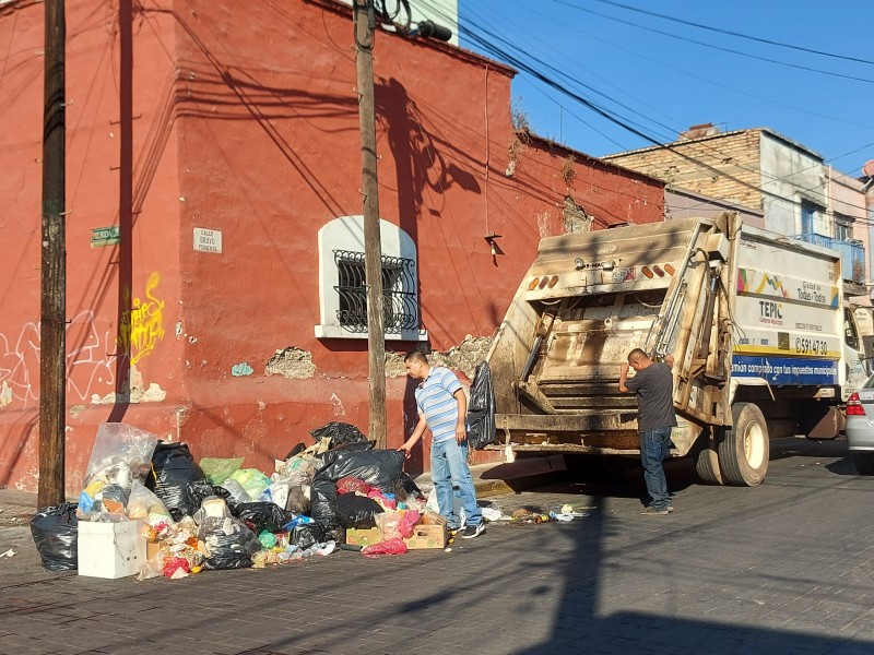 Van diez detenidos por formar acopios de basura en Tepic