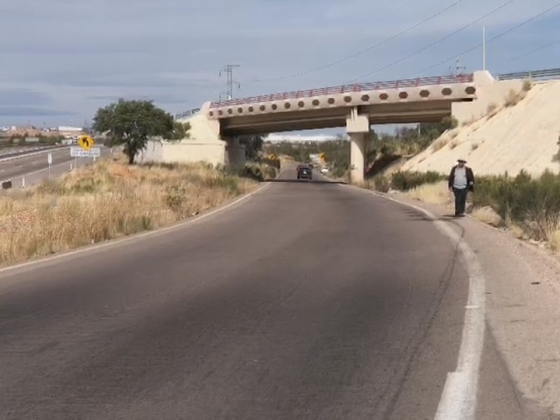 Van por reparación de tramo en carretera