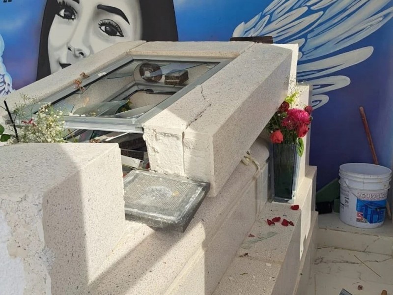Vandalizan tumba de Debanhi Escobar en Nuevo León