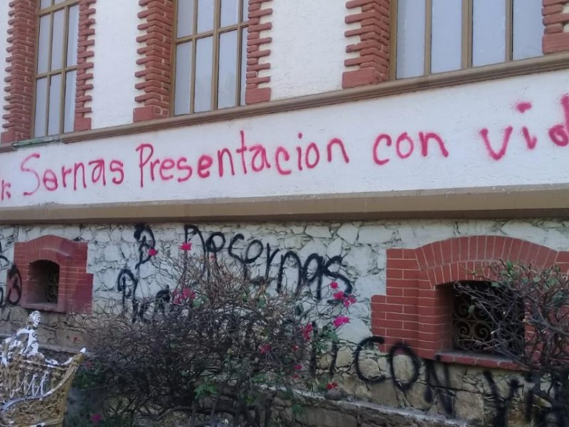 Vandalizan AEI en Oaxaca