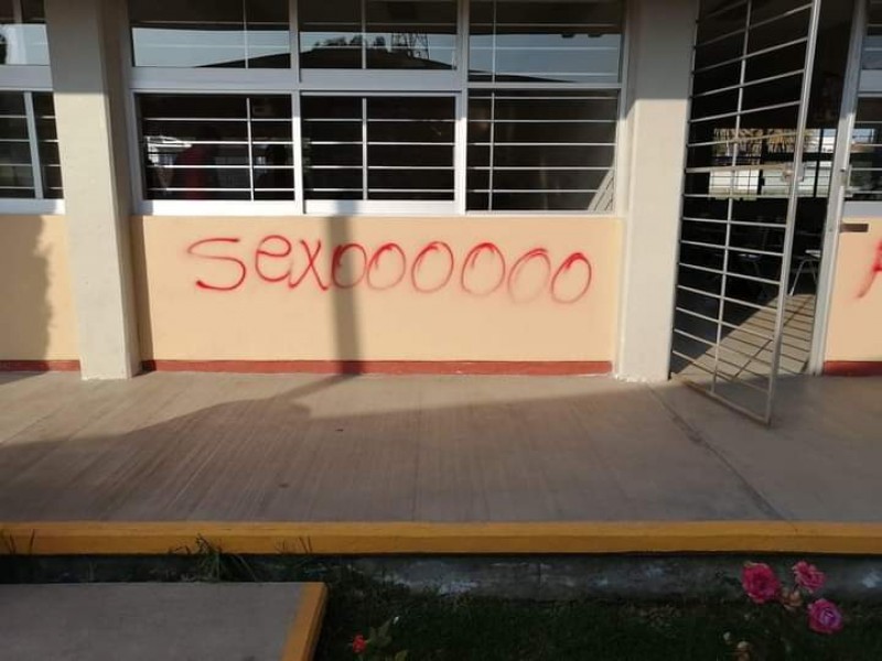 Vandalizan centro escolar Presidente Guadalupe Victoria en Chignahuapan