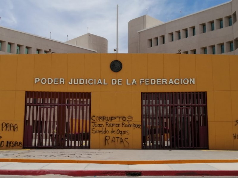 Vandalizan instalaciones del Poder Judicial Federal
