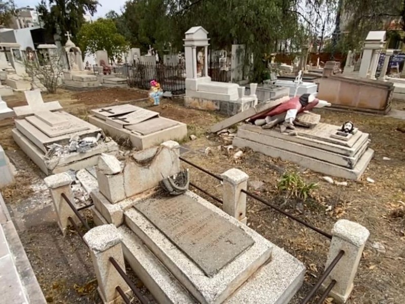 Vandalizan panteón declarado zona de monumentos