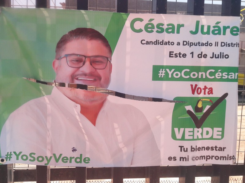 Vandalizan propaganda de César Juárez del Verde