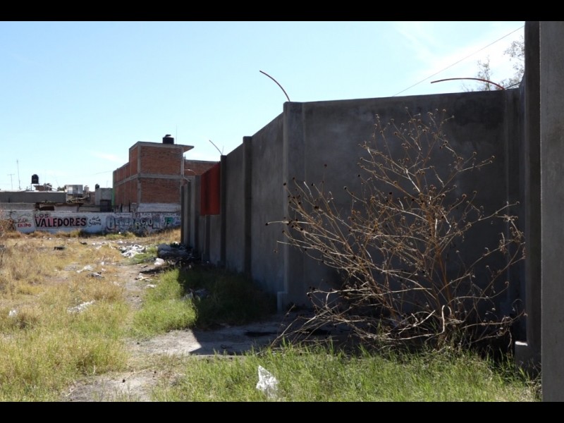 Vandalizan terreno para instituto técnico de capacitación de la CMIC