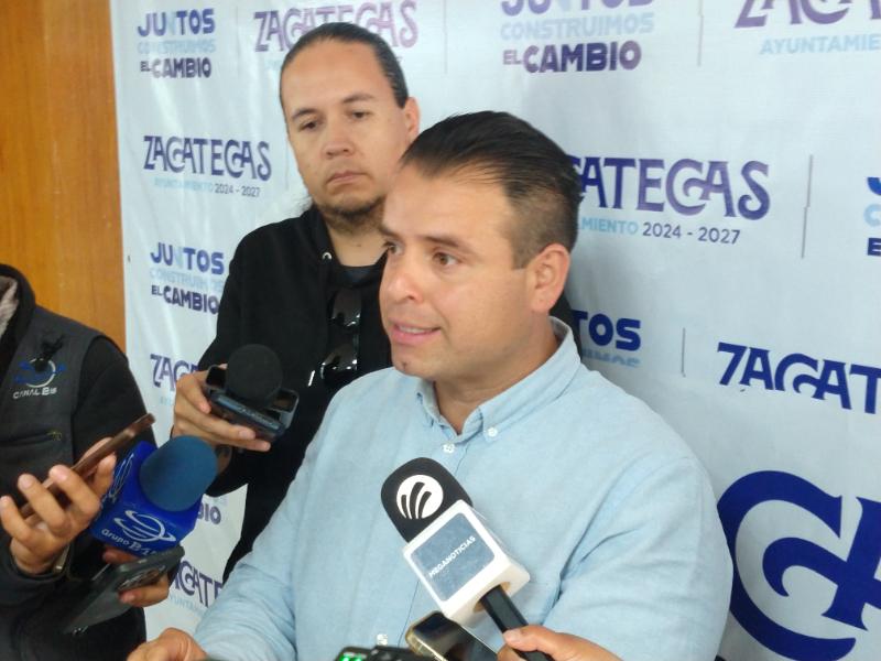 Varela acusa fallas en luminarias pese a inversión millonarias