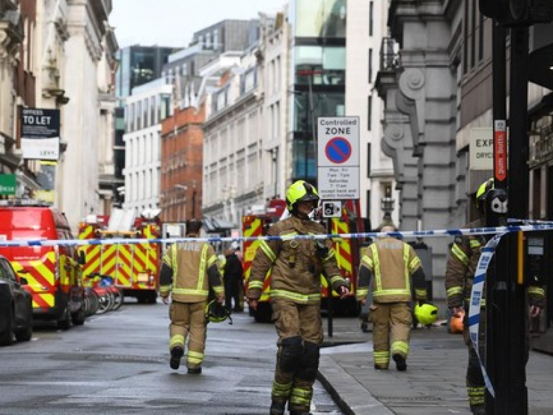 Varios apuñalados por acto terrorista en Londres