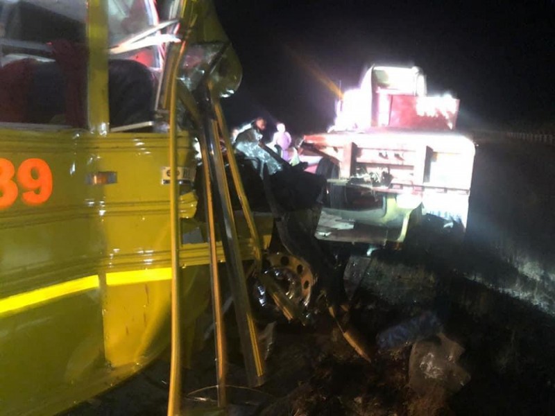 Varios lesionados en camionazo