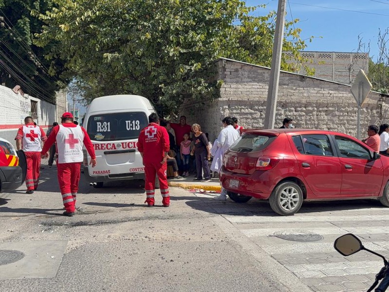 Varios lesionados tras choque de colectiva