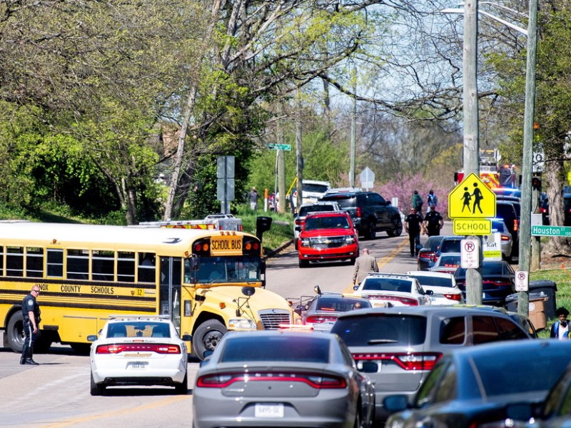 “Varios Muertos” tras tiroteo en escuela secundaria de Tennessee