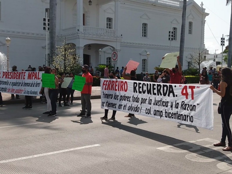 Vecino de la ampliación Bicentenario se manifiestan contra el Alcalde
