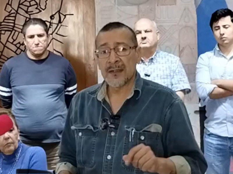Vecinos acusan al Ayuntamiento de permitir el funcionamiento de bares