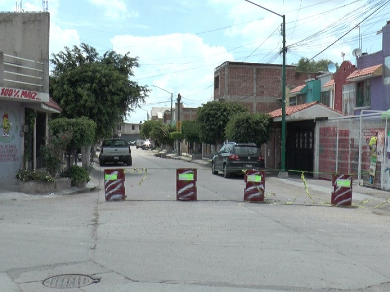 Vecinos cierran calles de El Granjeno por inseguridad