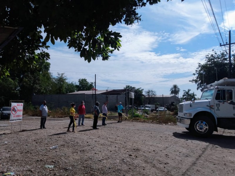 Vecinos de Aguaruto bloquean acceso a vehículos de carga pesada