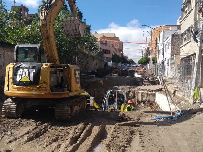 Vecinos de Alcalde Barranquitas piden frenar inundaciones